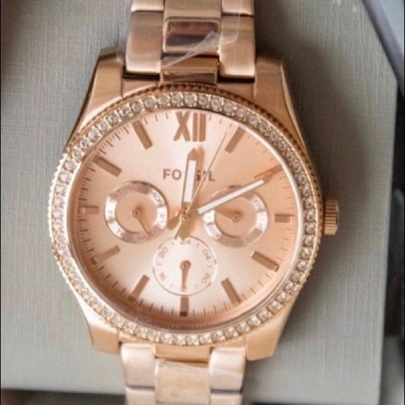 Fossil Accessories - NWT Fossil Bracelet Watch 💋 OFFERS ?💋